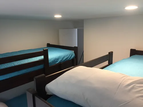 Segundo dormitorio del Departamento 4 con literas